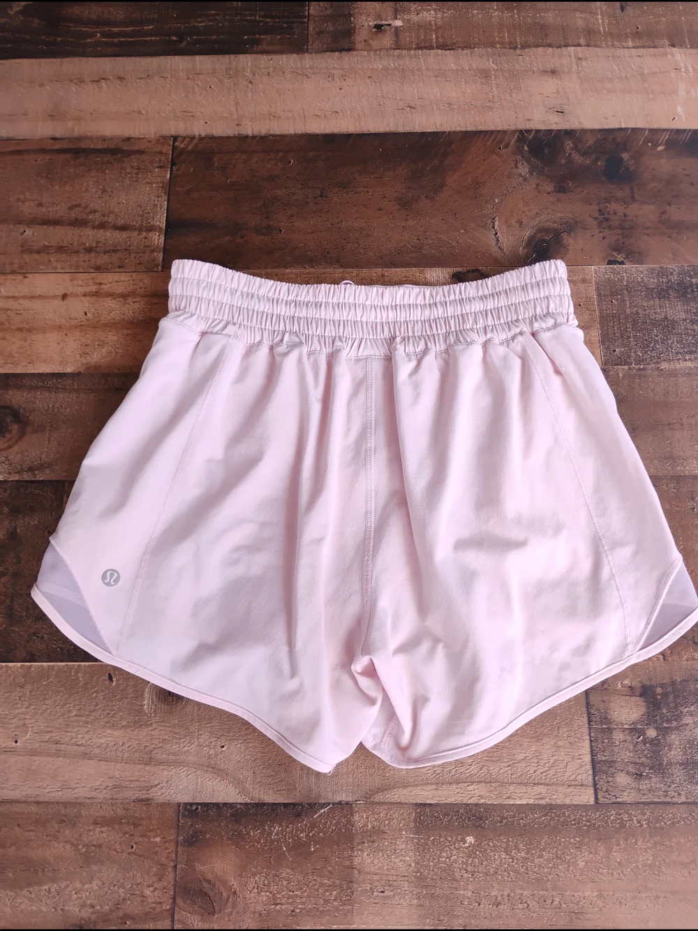 Lululemon Strawberry Milkshake Hotty Hot Shorts Size 6 - Picture 5 of 12